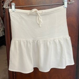 Adorable BRANDY MELVILLE Skirt 🦋 EUC